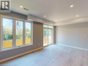 18 Merigold St in St Catharines, ON - Building Photo - Building Photo