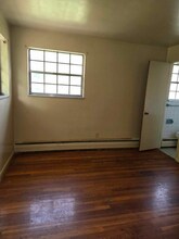 1600 Crest Hill Ave in Cincinnati, OH - Building Photo - Building Photo