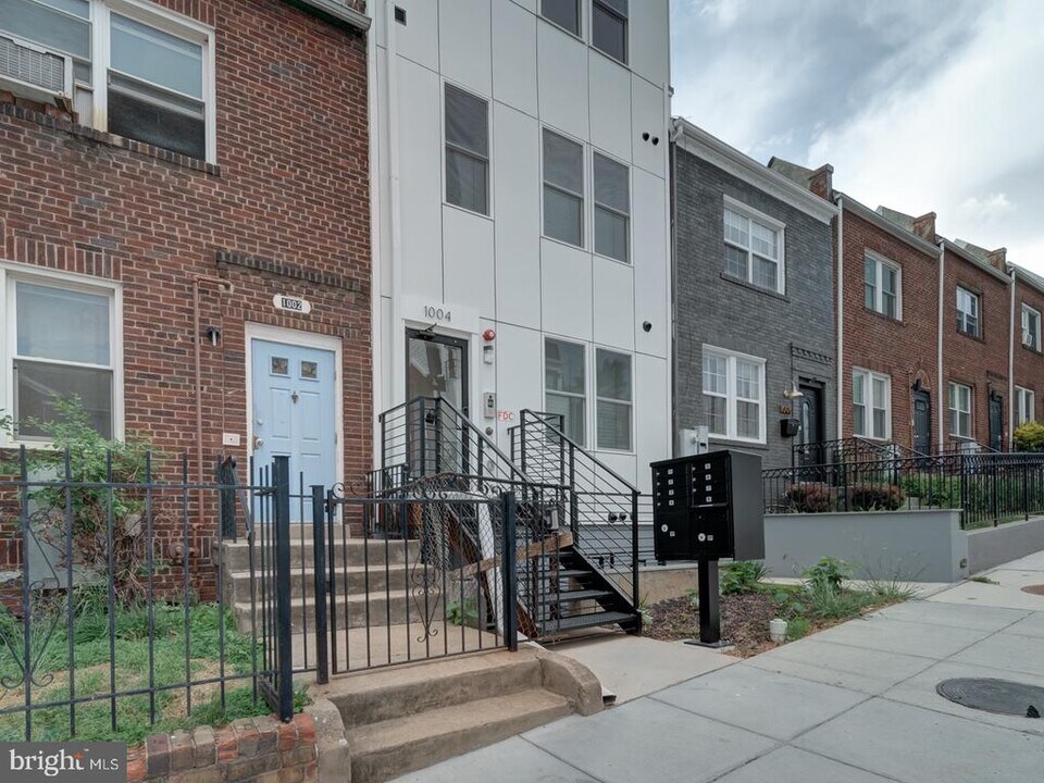 1004 18th St NE in Washington, DC - Building Photo