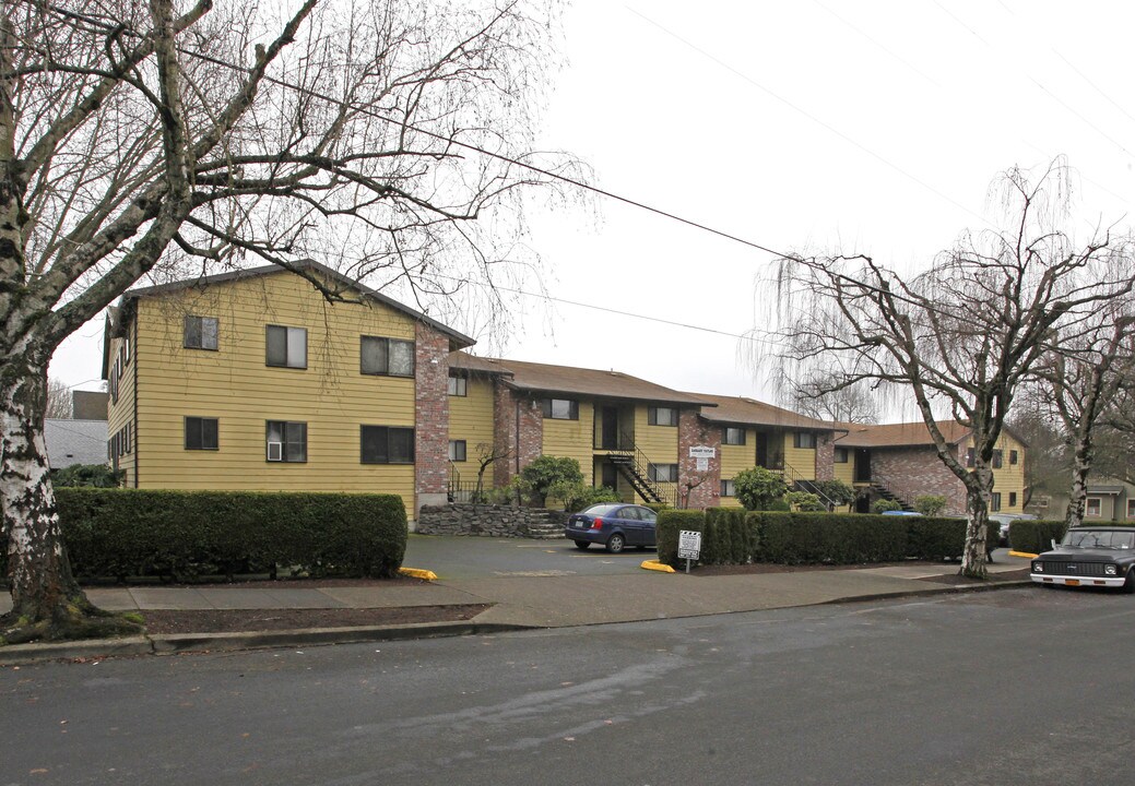 The Zachary Taylor in Portland, OR - Building Photo