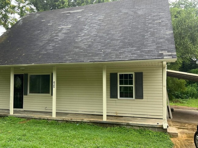 property at 425 Lincoln St