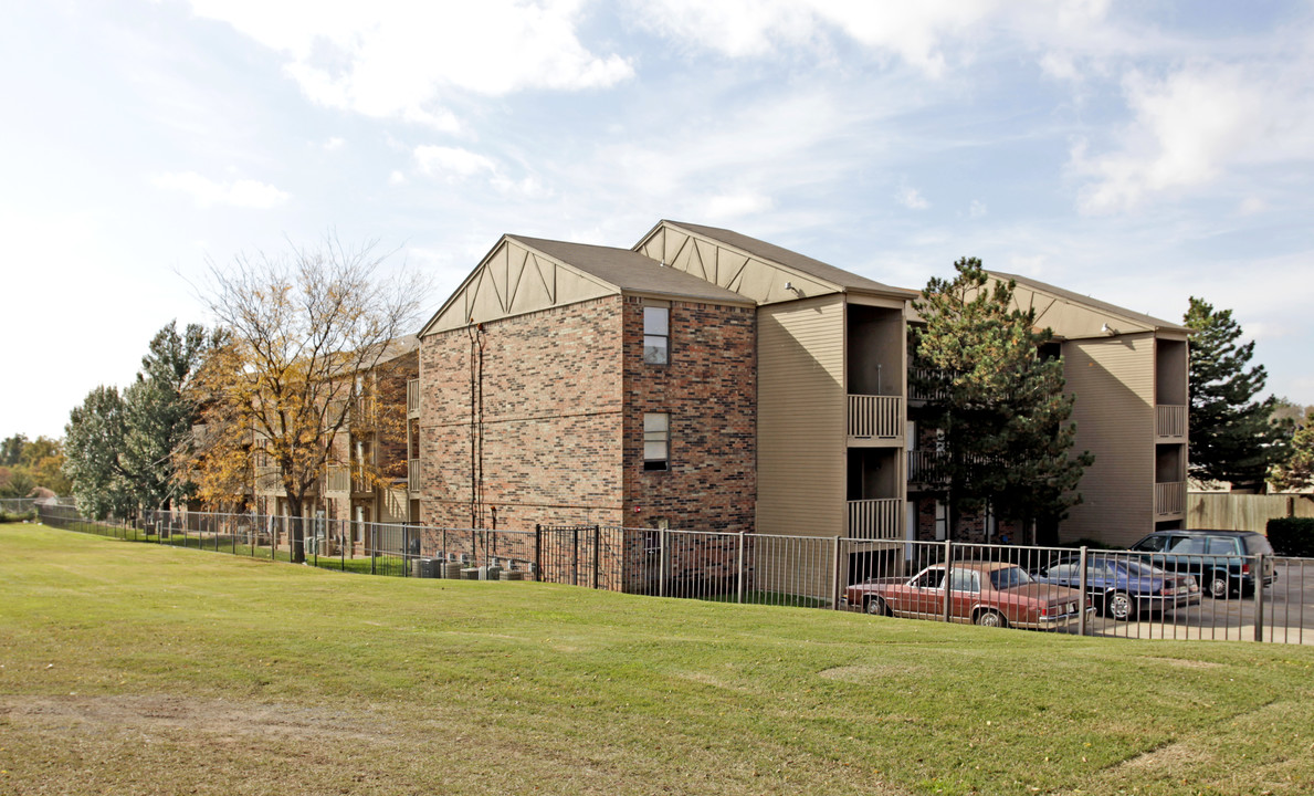 Elkhorn Apartments in Oklahoma City, OK - Building Photo