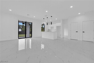 3202 32nd St W in Lehigh Acres, FL - Building Photo - Building Photo