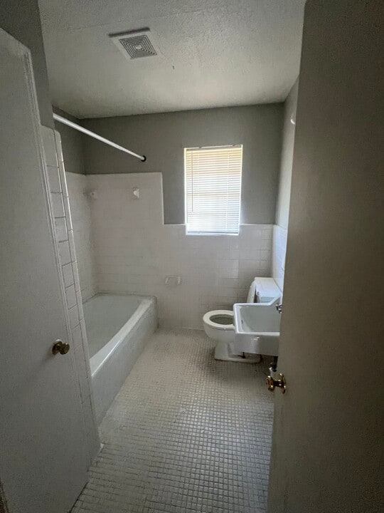 2200 Pearce Ave, Unit 1 in Albany, GA - Foto de edificio