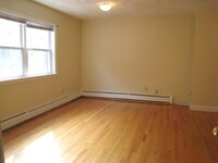 93 Brookline St, Unit 2 in Cambridge, MA - Building Photo - Building Photo