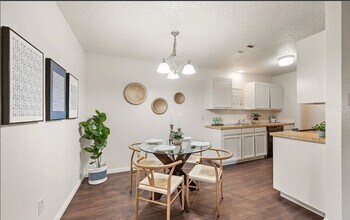 6630 Parkview Ln, Unit 6630 Parkview Drive in North Richland Hills, TX - Foto de edificio - Building Photo