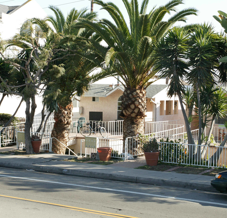 Reppoc Apartments in San Diego, CA - Building Photo