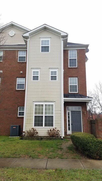 101 Featherstone Pl in Frederick, MD - Building Photo