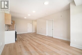 12 Thomas St S in Arnprior, ON - Building Photo - Building Photo