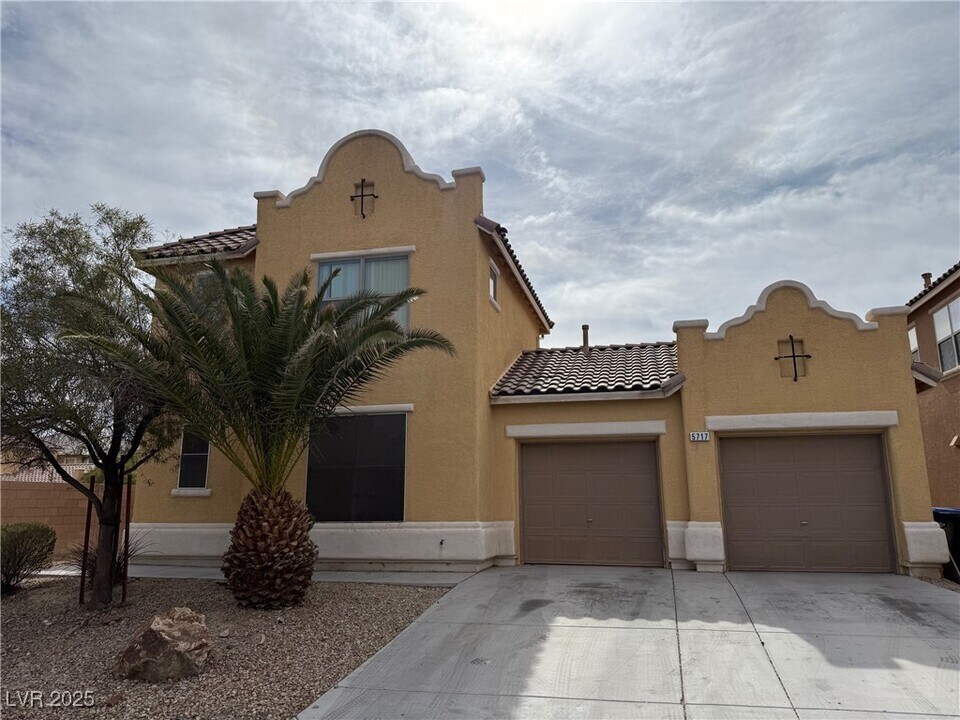 5717 Red Roof St in North Las Vegas, NV - Building Photo