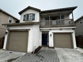 2608 Greenleaf St in Manteca, CA - Building Photo