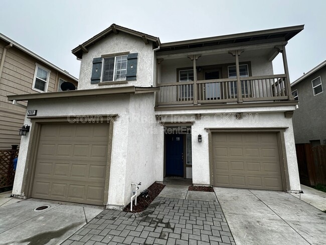 property at 2608 Greenleaf St