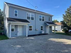 629 Vincent Rd, Unit 629 in Twin Lakes, WI - Building Photo