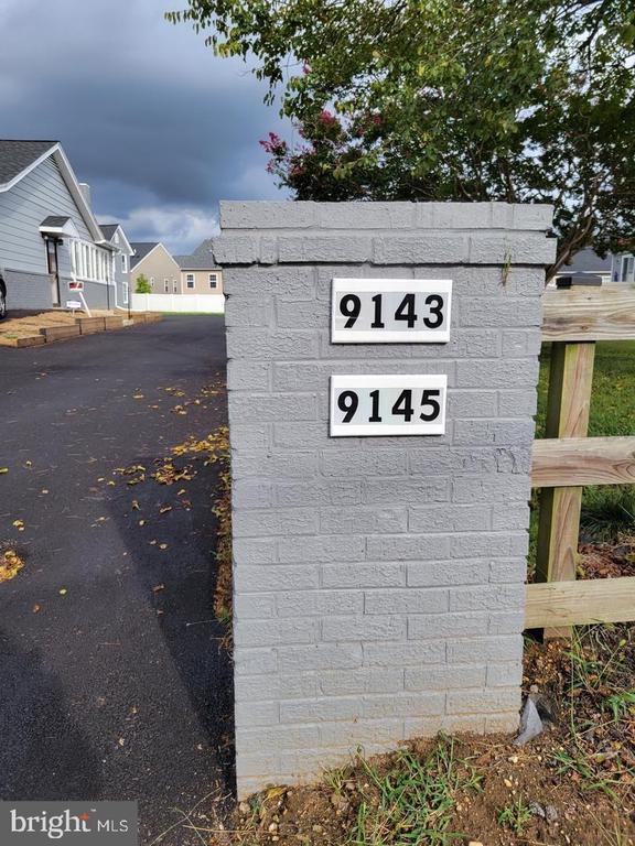 property at 9145 Old Scaggsville Rd