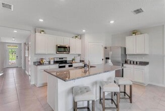 11148 Amber Ridge Dr in Zellwood, FL - Building Photo - Building Photo