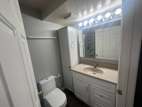 6624 S Bouchelle Cv in Salt Lake City, UT - Building Photo - Building Photo
