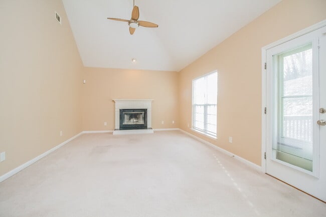 1009 Streamdale Point W in Nashville, TN - Building Photo - Building Photo