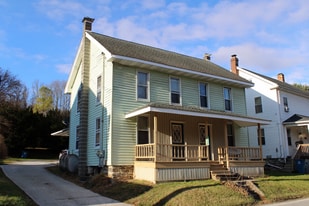 2456 Seven Valleys Rd in Seven Valleys, PA - Building Photo