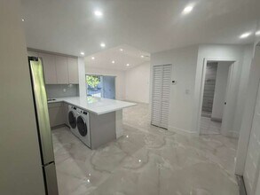 9307 SW 138th Pl, Unit 9307 in Miami, FL - Foto de edificio - Building Photo