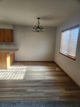 1018 Winona Circle in Loveland, CO - Foto de edificio - Building Photo