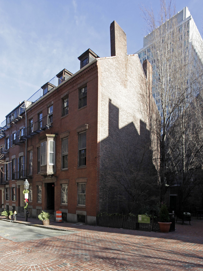 40 Temple Street in Boston, MA - Foto de edificio - Building Photo