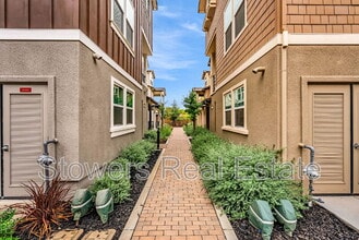 1416 Julia Ln in Concord, CA - Building Photo - Building Photo