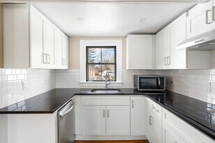 85 Park St in North Reading, MA - Building Photo