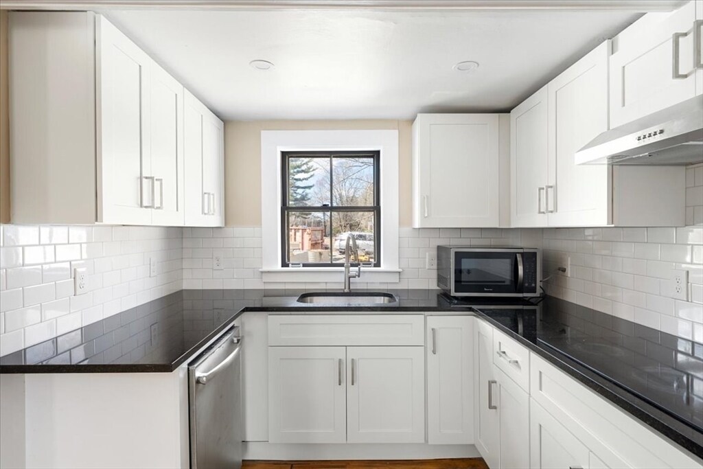 85 Park St in North Reading, MA - Building Photo