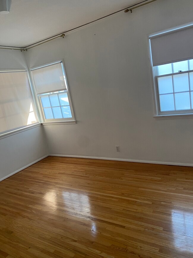 5243 Wilkinson Ave in Los Angeles, CA - Building Photo - Building Photo