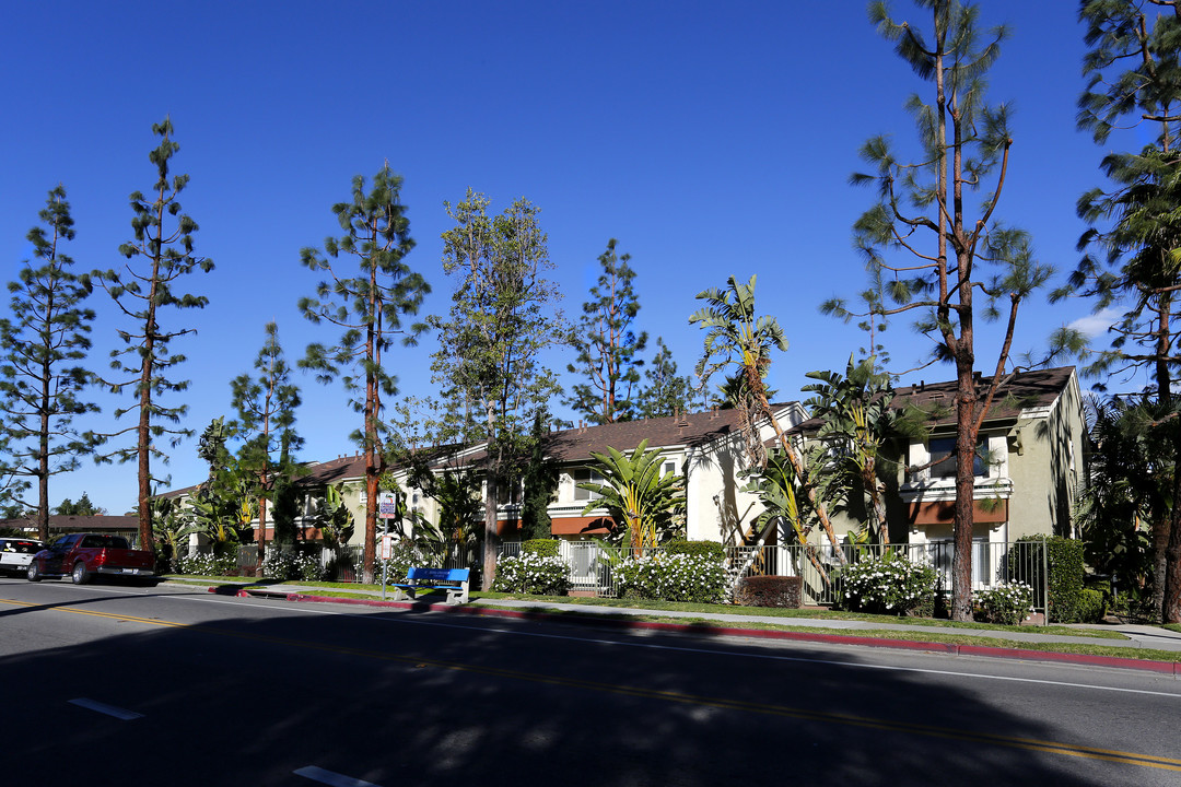 Circle City Villas in Corona, CA - Building Photo