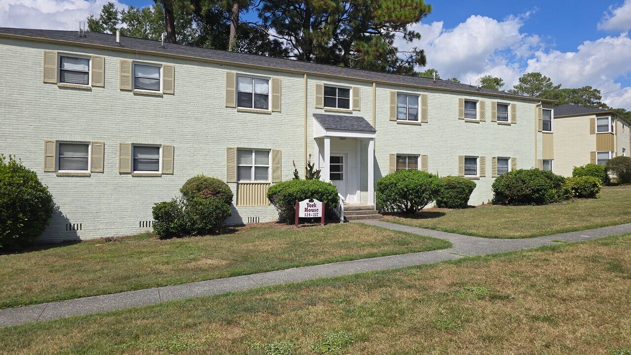 4600 Fort Jackson Blvd in Columbia, SC - Building Photo