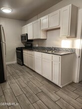 2300 Bassett Ave in El Paso, TX - Building Photo - Building Photo