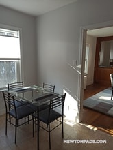 36 Crosby Rd in Newton, MA - Foto de edificio - Building Photo