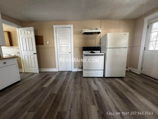 172 College Ave in Waterville, ME - Building Photo - Building Photo