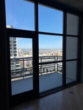 1494 Union St, Unit 1009 in San Diego, CA - Foto de edificio - Building Photo