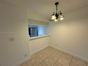 9962 Twin Lakes Dr, Unit 7-P in Coral Springs, FL - Foto de edificio - Building Photo