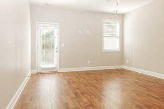 1233 Catawba Way in Murfreesboro, TN - Foto de edificio - Building Photo