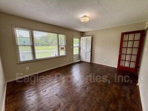 334 E Nelson St in Mount Olive, NC - Building Photo - Building Photo
