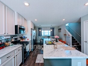 7557 Woods Edge Blvd in Circle Pines, MN - Building Photo - Building Photo