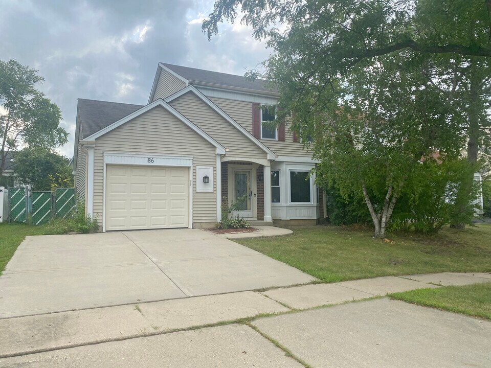 86 Bradford Ln in Mundelein, IL - Foto de edificio