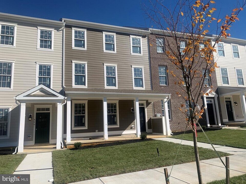 838 Mapleton Ave in Middletown, DE - Building Photo