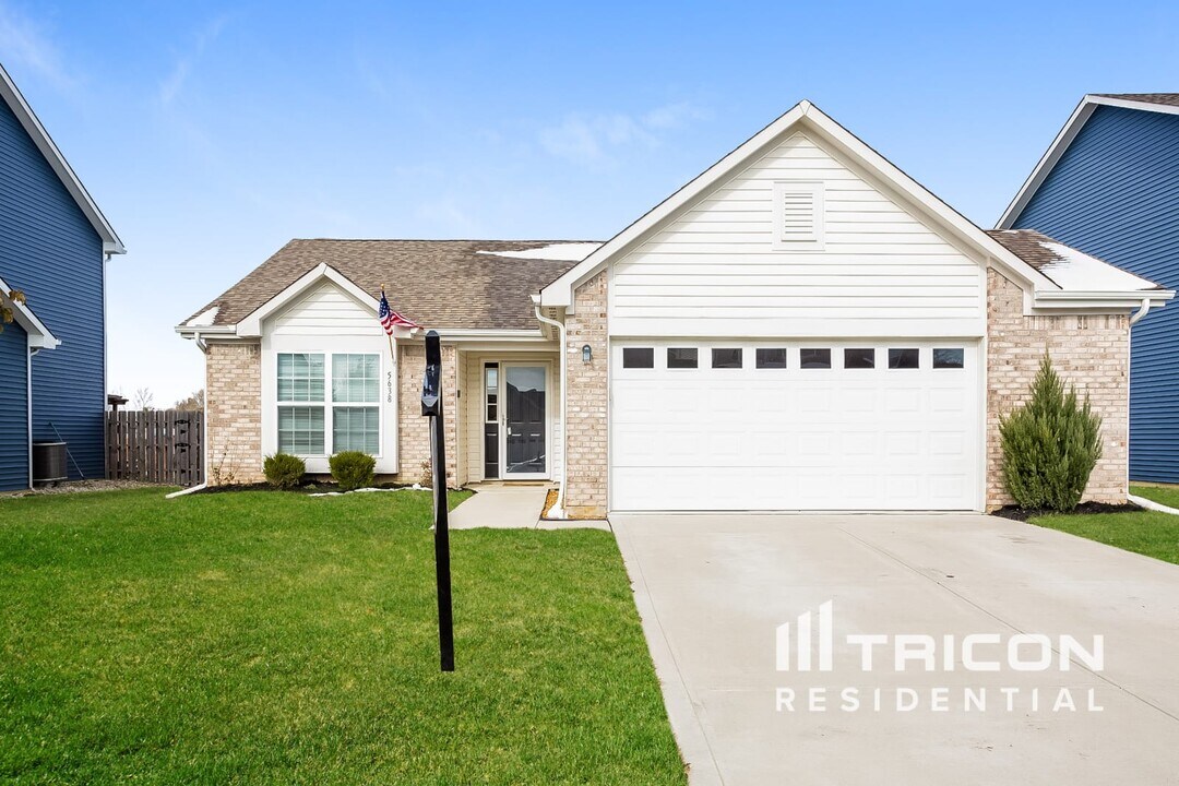 5638 Beale St in Plainfield, IN - Building Photo
