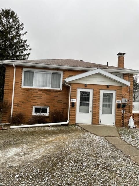 105 Kinamrok St, Unit 105 in Johnstown, PA - Foto de edificio - Building Photo