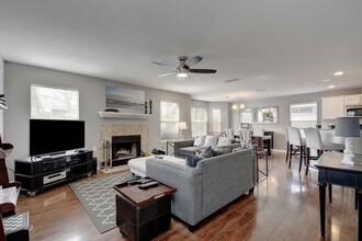 5500 Steven Creek Way in Austin, TX - Building Photo - Building Photo
