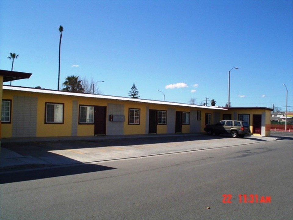 12500 Long Beach Blvd in Lynwood, CA - Building Photo