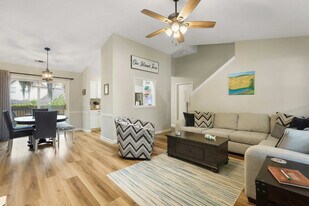 529 Pointe S Dr in Savannah, GA - Building Photo