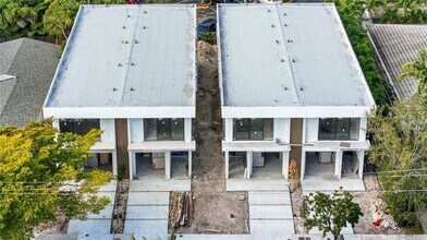 11 SE 12th Ave in Fort Lauderdale, FL - Building Photo - Building Photo