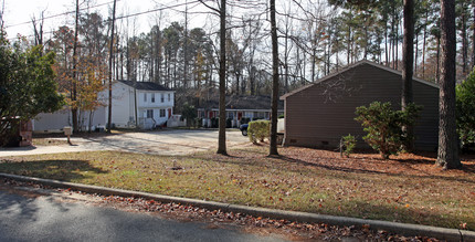 501-529 Holding St in Clayton, NC - Building Photo - Building Photo