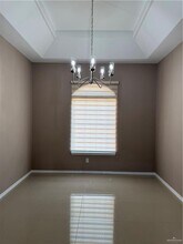 8 N 25th St in McAllen, TX - Foto de edificio - Building Photo