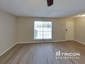 705 Barkridge Trail in Burleson, TX - Building Photo - Building Photo